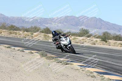 media/Dec-04-2025-Racers Edge (Thu) [[5ebc9f124d]]/3-B Group/3-Session 2 (Turn 7 Inside)/